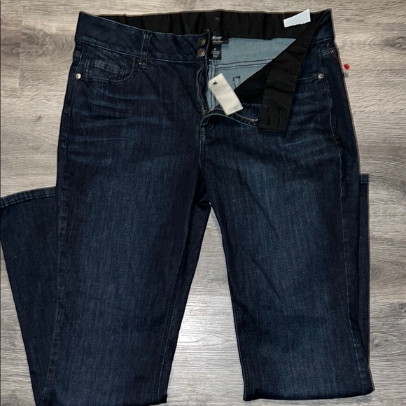 Venezia plus jeans NWT - Picture 1 of 2